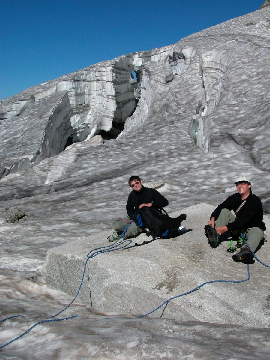 DSCN5755.JPG - Ein idealer Sitzplatz um die Steigeisen anzulegen.