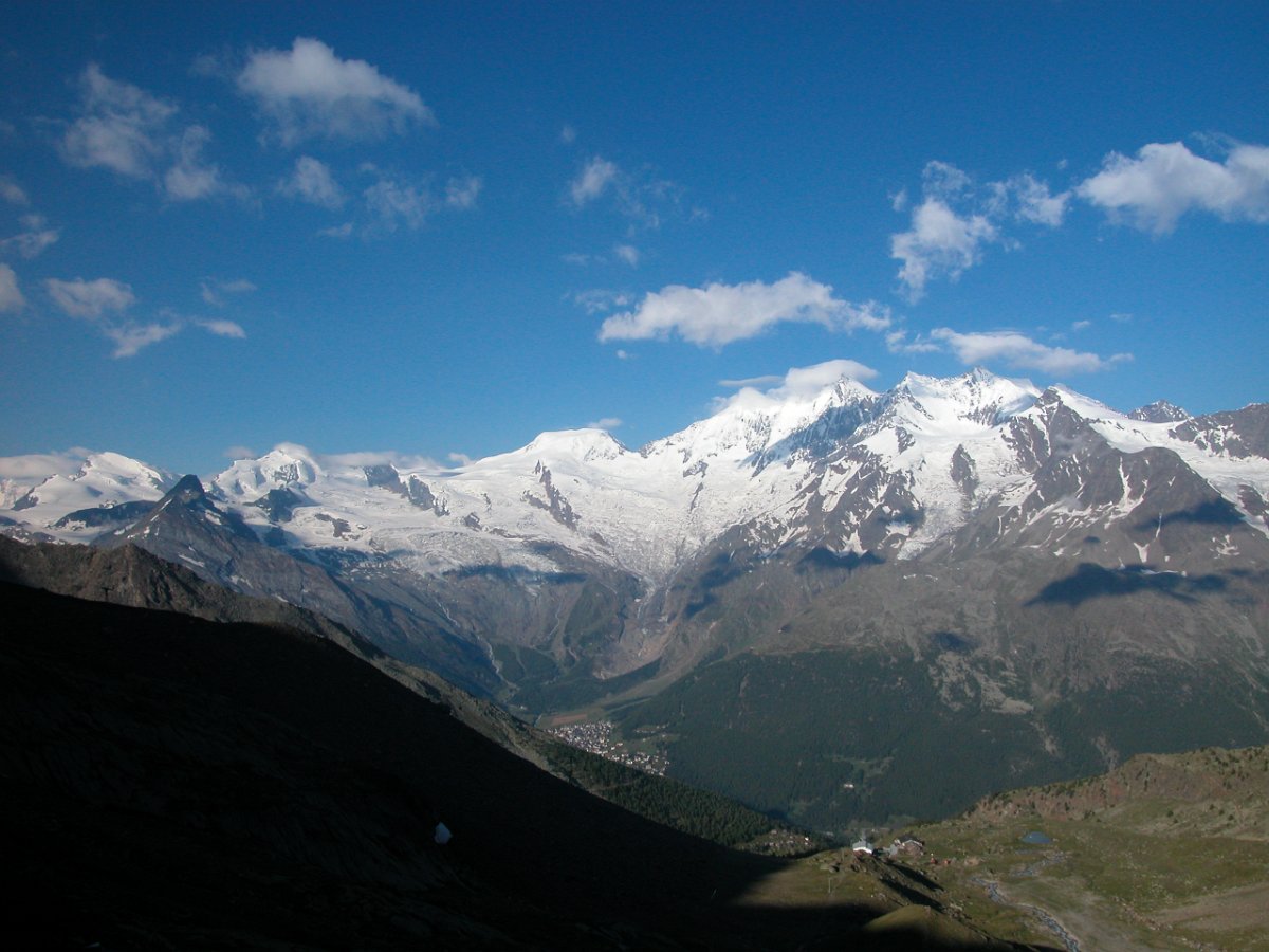 DSCN6502.JPG - Saastal mit Allalin, Alphubel, Täschhorn, Dom, Nadelgrat, ...
