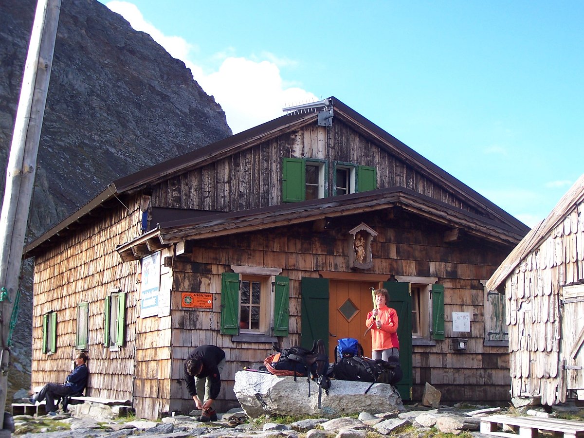 1060.JPG - Am nächsten Tag haben wir zeitig usere Sachen gepackt, um auf die andere Seite des Ahrntales nach Kasern umzusetzen. Wir wollen an diesem Tag noch auf die Lenkjöchl-Hütte.