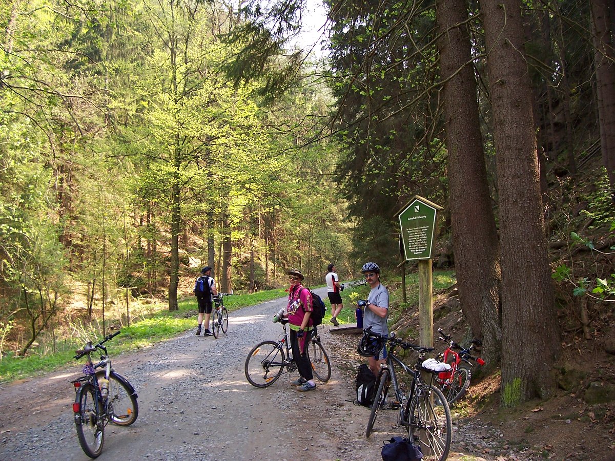 100_2677.JPG - Auch der Nasse Grund als letzter Anstieg auf der Tour ist noch eine Herausforderung.