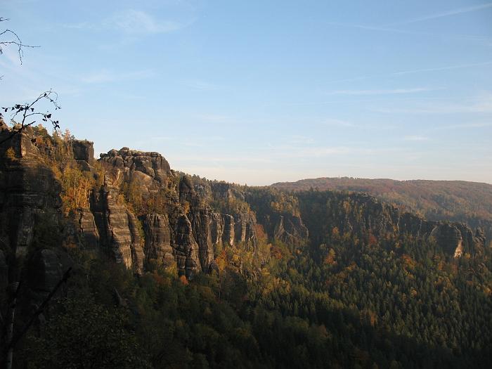0200.jpg - Beim Rückweg von oberhalb der Flohspitze mit der letzten Abendsonne geht der Blick über den Heringsgrund. (Bild: Bruno)