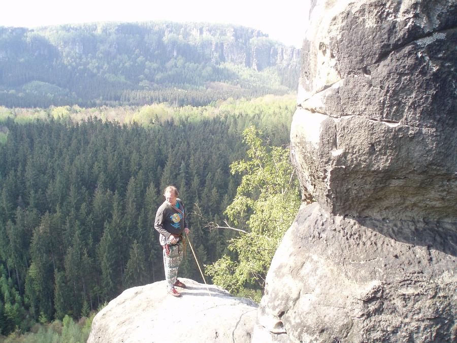 p4190180.jpg - Bienei auf dem Pfeiler der Wildspitze.