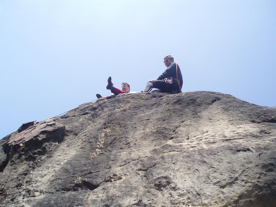 p4190204.jpg - Bruno und Gunter beim Sichern und Beraten an der Wildspitze, *Südvariante V.