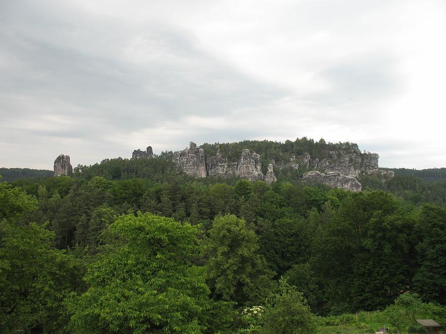 IMG_9824.JPG - Was für ein herrliches Panorama! Talwächter, Lokomotive, Westlicher und Östlicher Feldkopf, Türkenkopf und Feldwand sind klar und deutlich zu sehen.